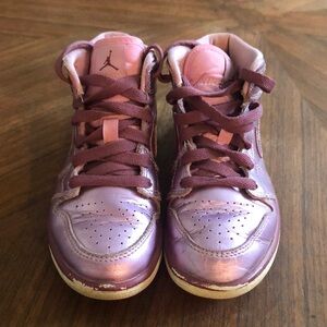 Nike Air Jordan 1 Mid Pink